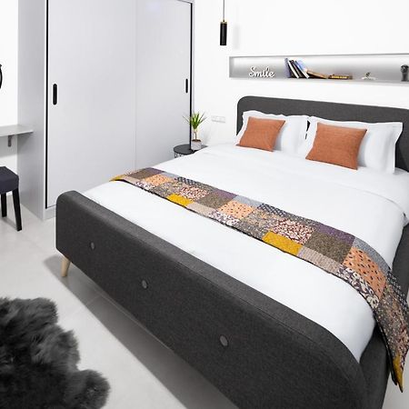 Andos Cozy & Luxury Upgraded Apartments Athens Ngoại thất bức ảnh